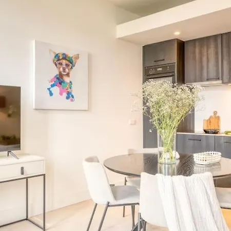Апартаменты Light-filled Haven In