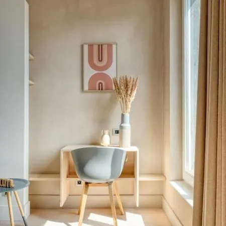 Light-filled Haven In Апартаменты