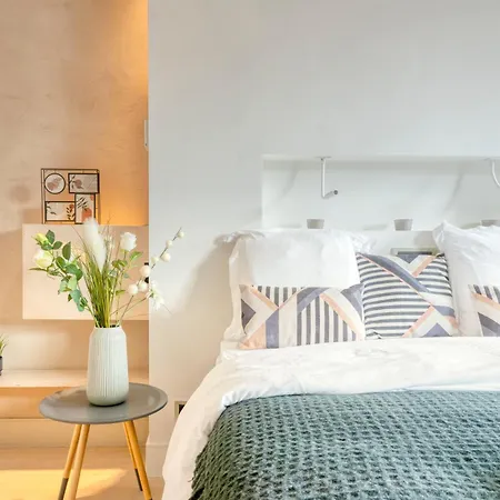 Апартаменти Light-filled Haven In *