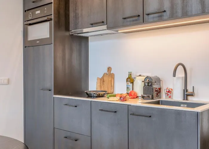 Apartament Light-filled Haven In